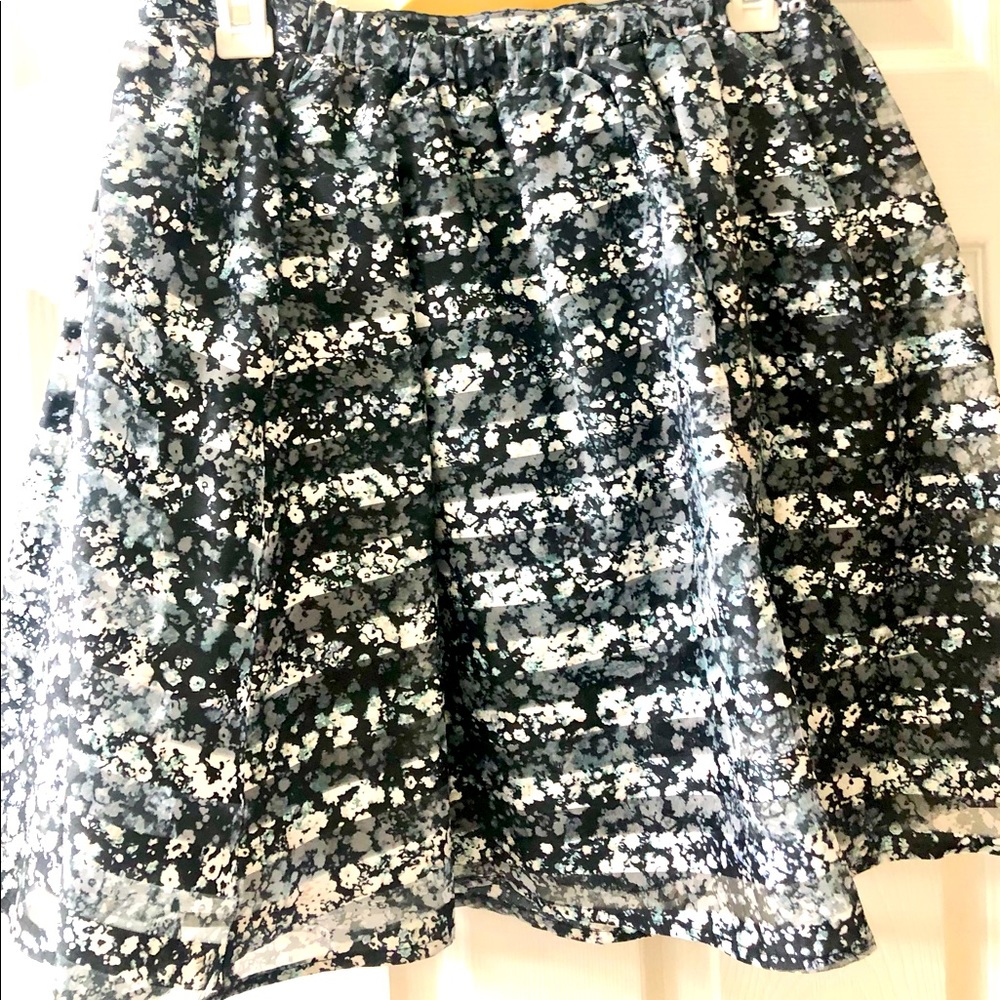 Blue Xhilaration Skirt. Size M.